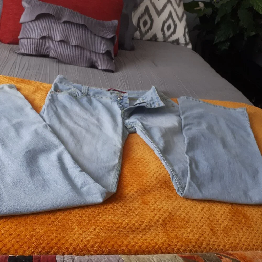 Armor Jeans - Size 9/10 - Mid Rise - Picture 1 of 5